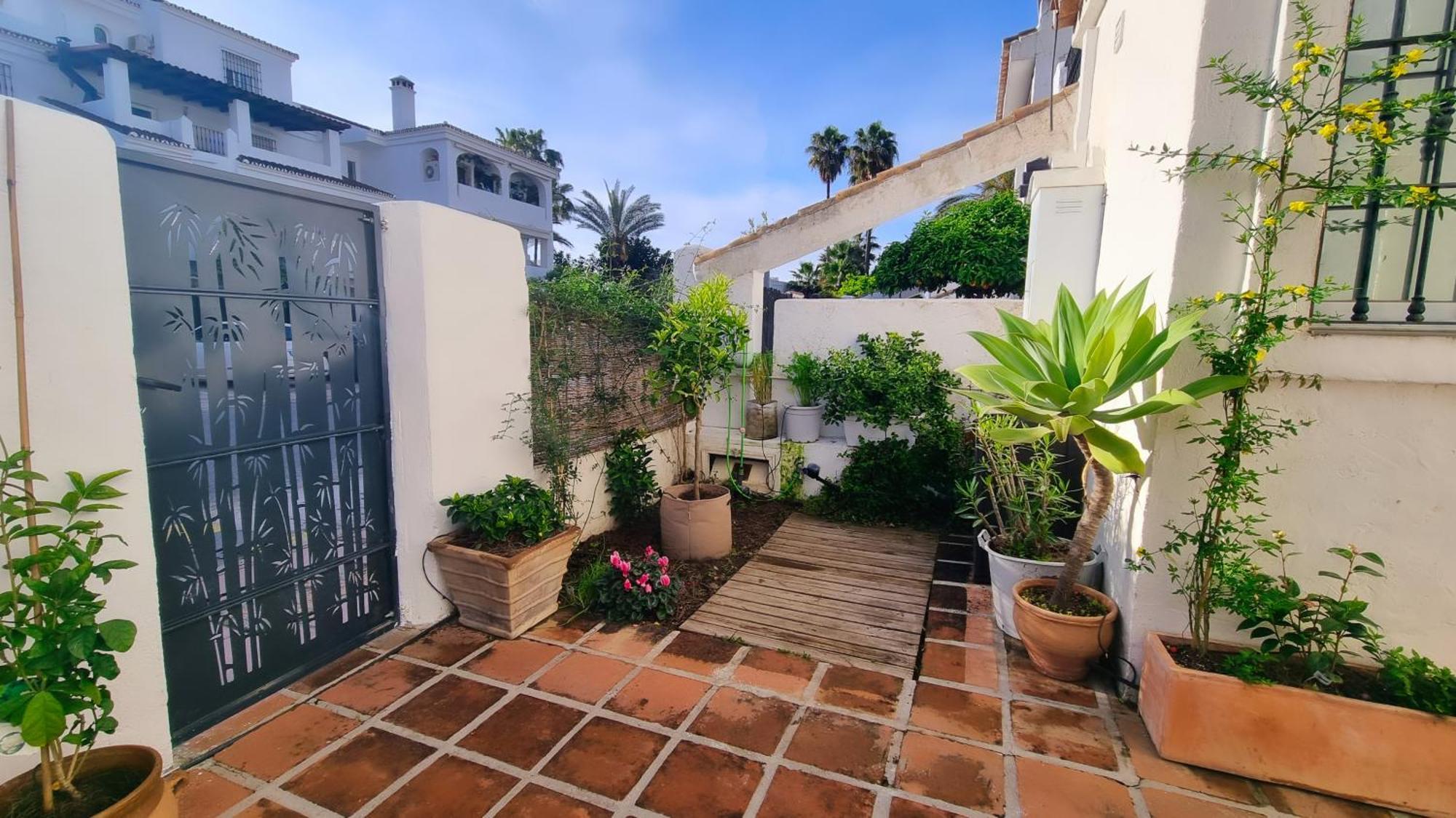4 Bed House With Pool Walk To Puerto Banus Fast Internet Villa Marbella Eksteriør billede