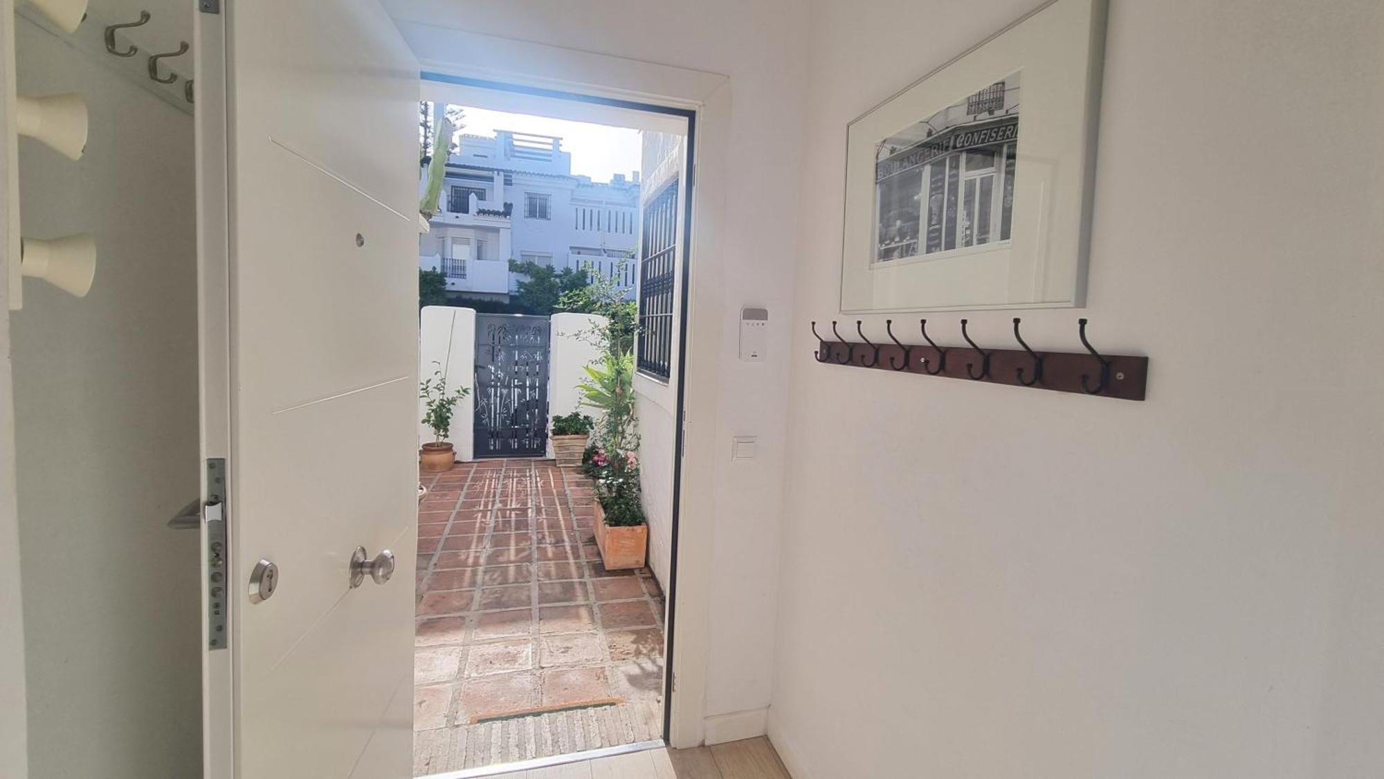 4 Bed House With Pool Walk To Puerto Banus Fast Internet Villa Marbella Eksteriør billede